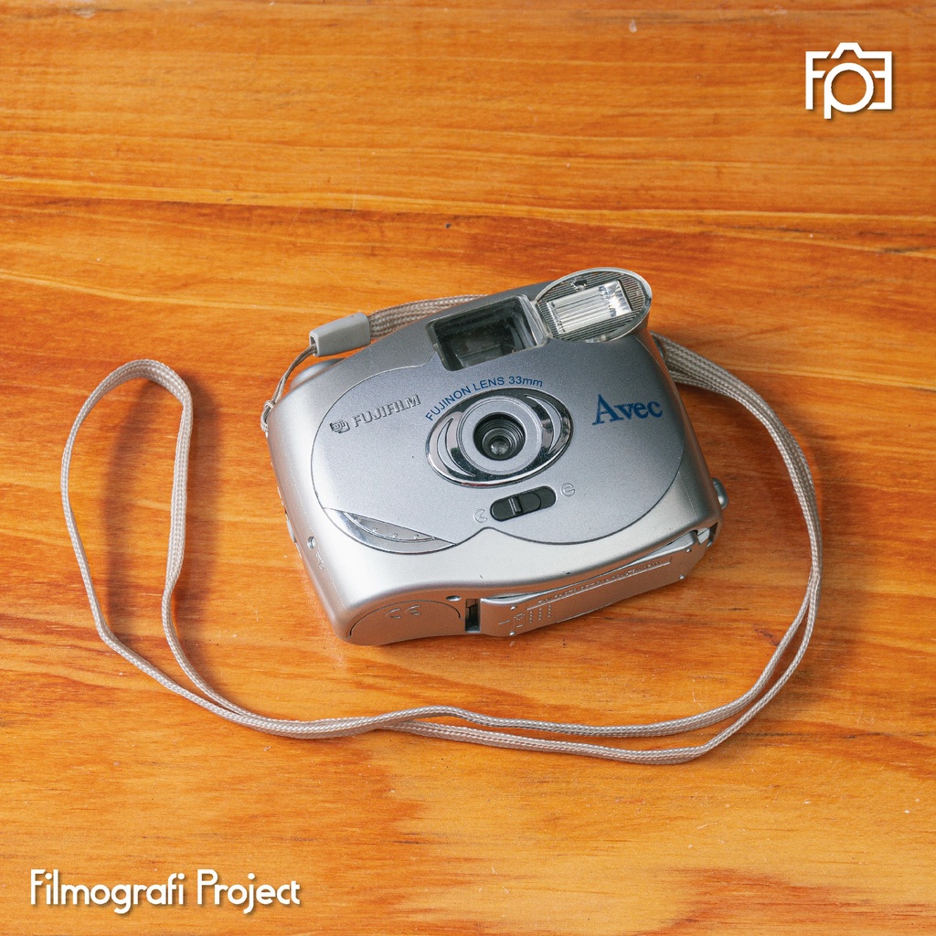 Fujifilm Avec - Kamera Pocket Point & Shoot Analog 35mm