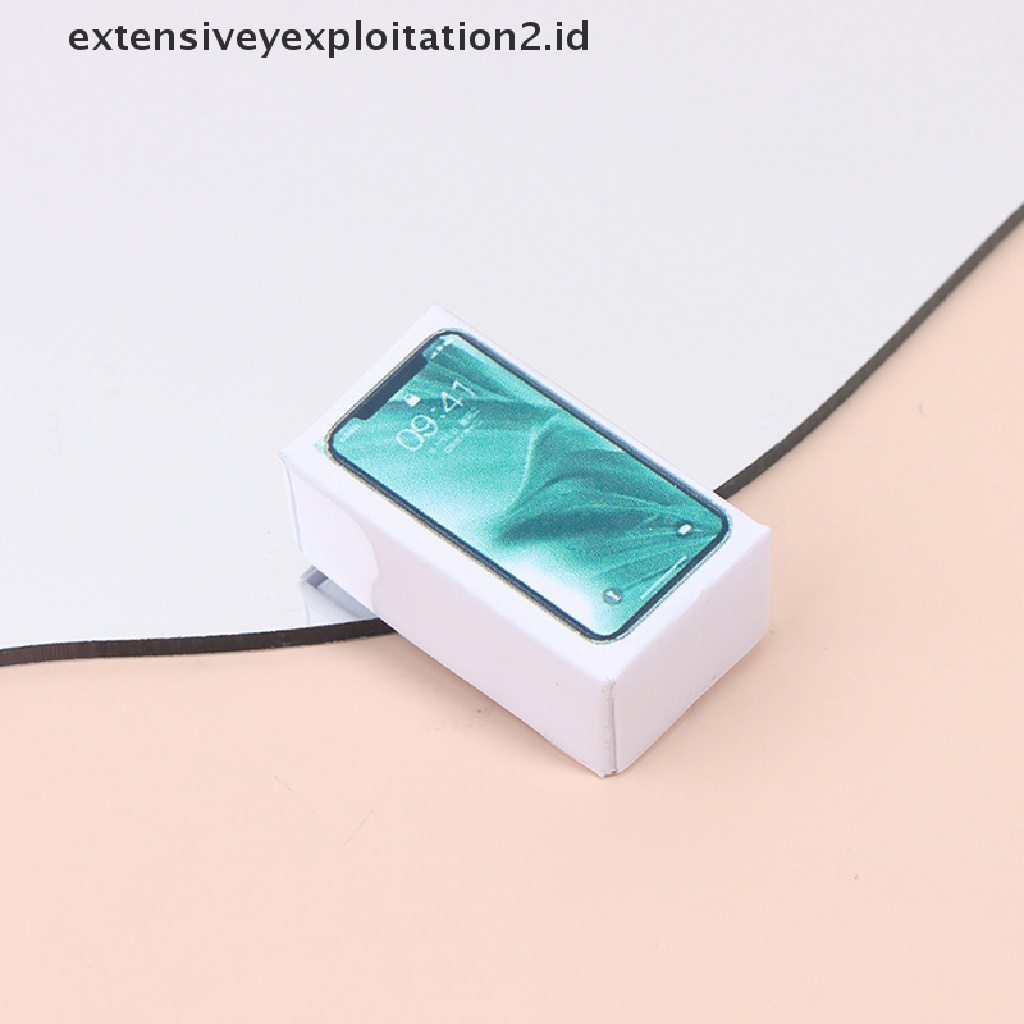 Mainan Miniatur Handphone Skala 1: 12 Untuk Dekorasi Rumah Boneka