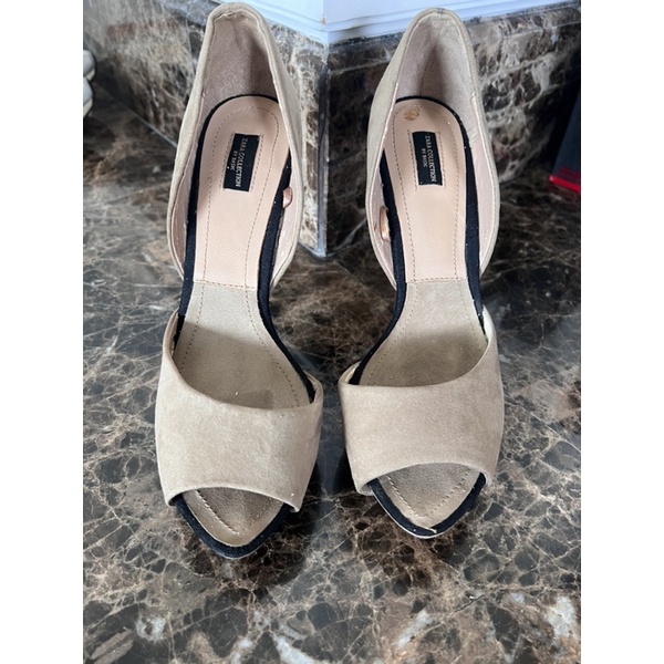 Preloved Zara Heels Suede / Velvet Nude Size 38