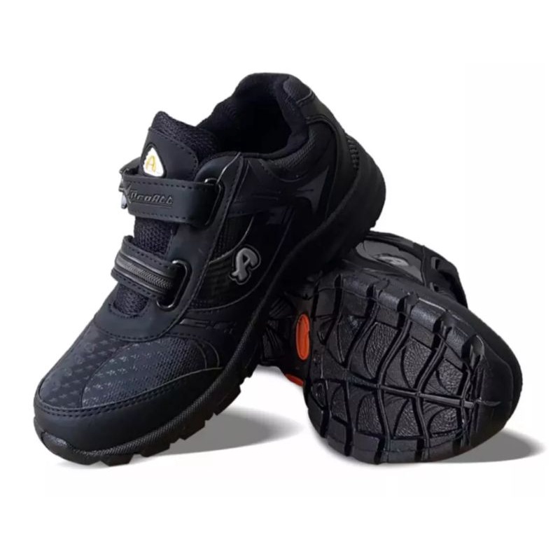sepatu anak proatt terbuat dari pbrikan barang berklas warna hitam polos ukuran 30 sampai 37