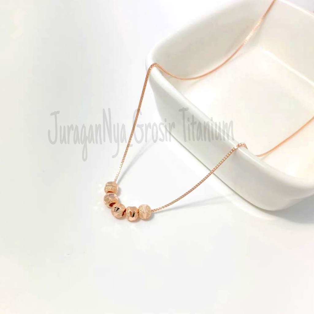 KALUNG TITANIUM BOLA 5 PASIR PERHIASAN EMAS ANTI KARAT DAN ANTI LUNTUR