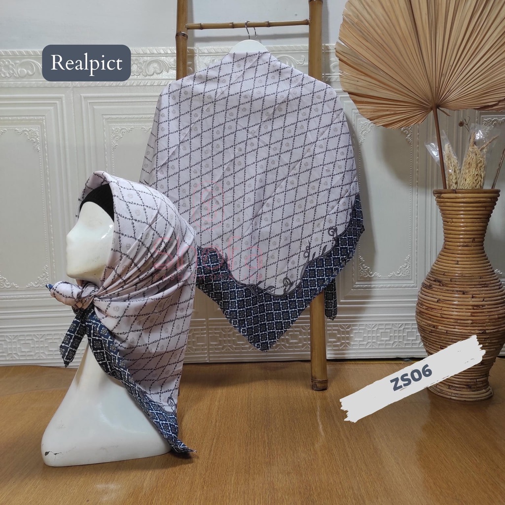 Segi Empat Motif Abu Denim Putih Series by Hijabmuslimah