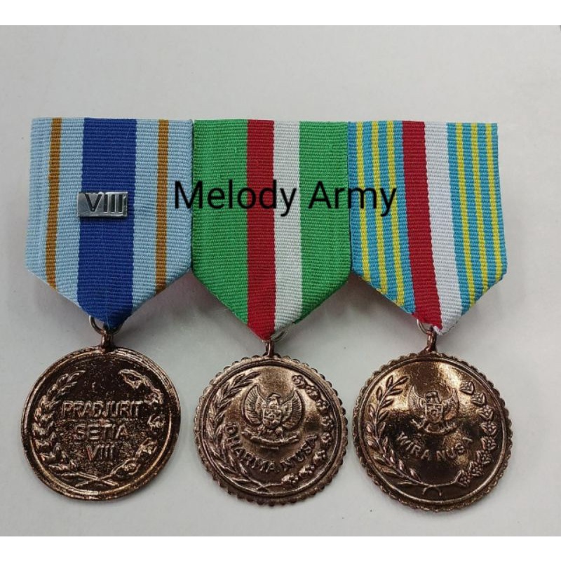 Satya lencana pdu  / Mendali besar 8 tahun,dharma nusa,wira nusa