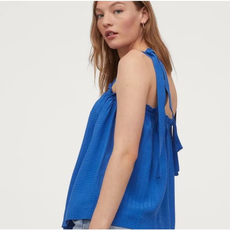 HnM blue n white top
