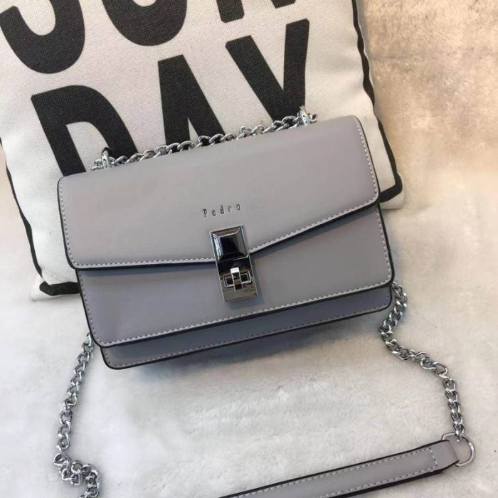 T0P CHAIN BAG GD162632 TAS SELEMPANG WANITA RANTAI PEDRO FASHION TRENDY NICE