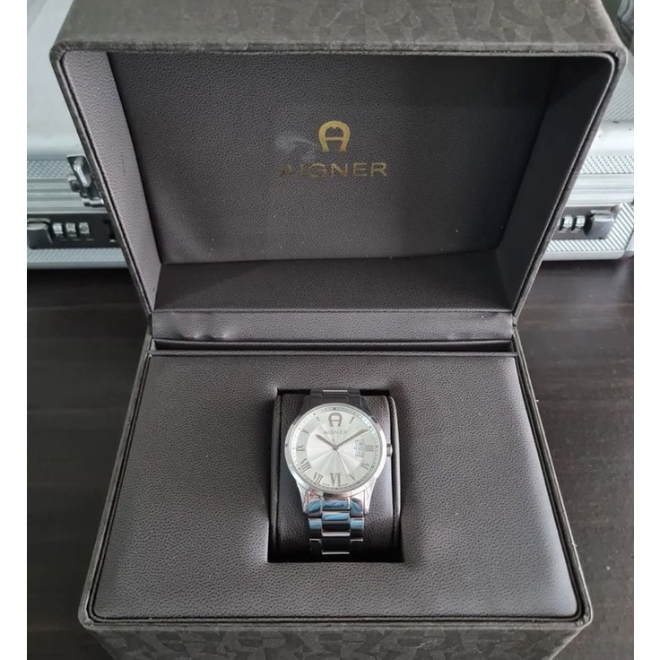 jam tangan cowok aigner
