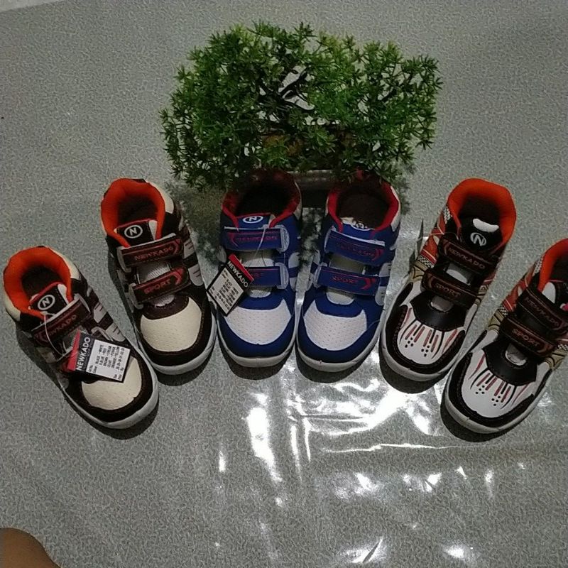 Sneakers Anak Cowok