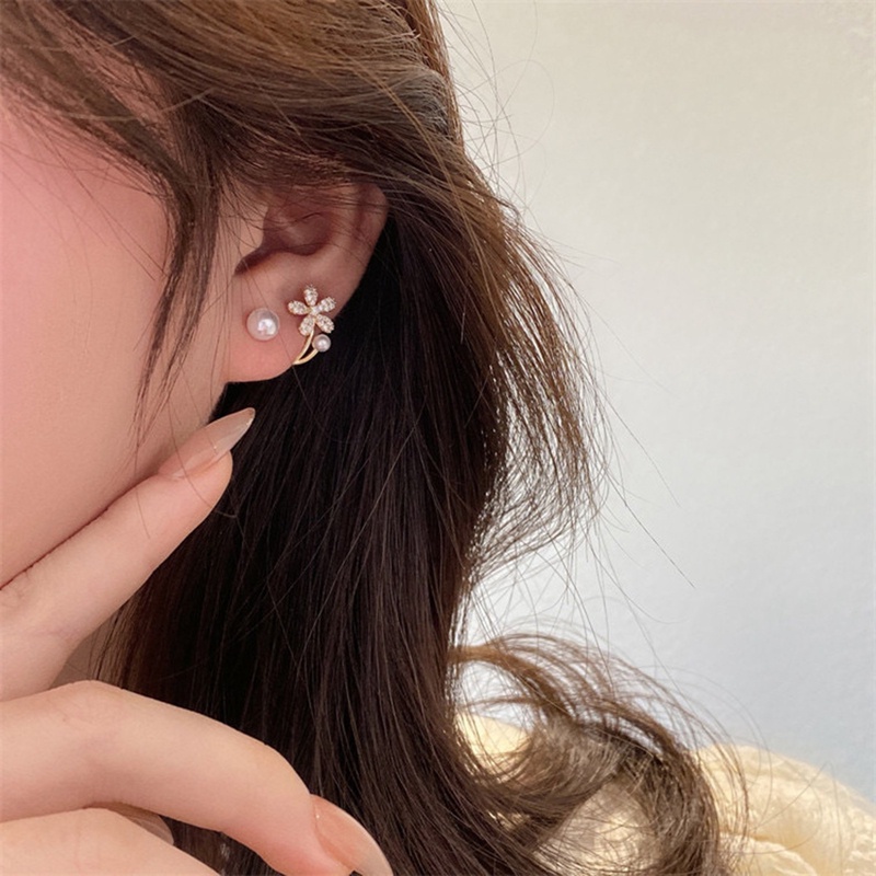 Fancyqube Anting Stud Kristal Mutiara Imitasi Bentuk Bunga Gaya Korea Untuk Wanita