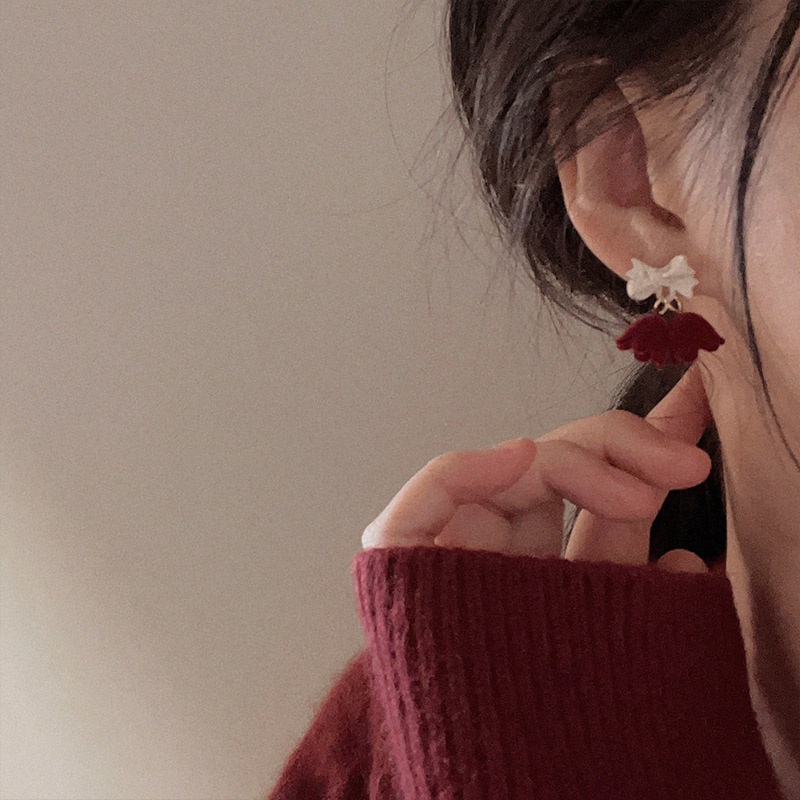 Anting Tusuk Gantung Wanita Bahan Velvet Desain Bungapita Merah Anggur Gaya Musim Gugurdinginnatal