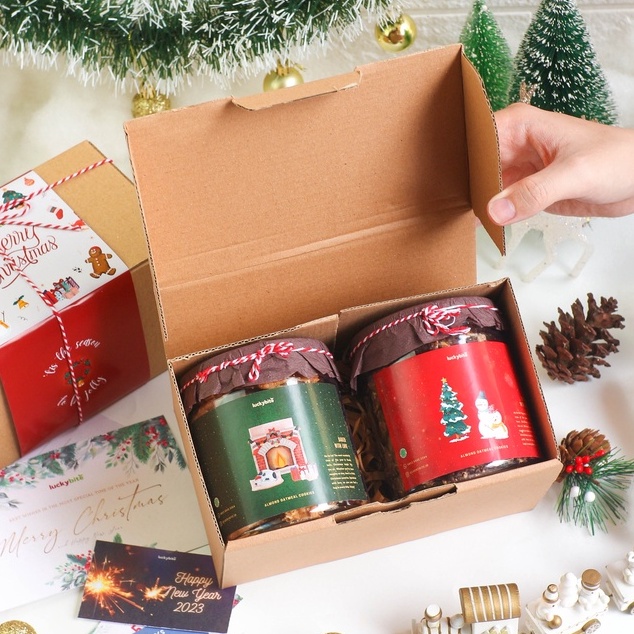 Hampers Natal / Christmas Hampers - Oatmeal Cookies 2 Jar + FREE KARTU + TALI + VOUCHER + BUBBLE WRAP | LUCKYBITE