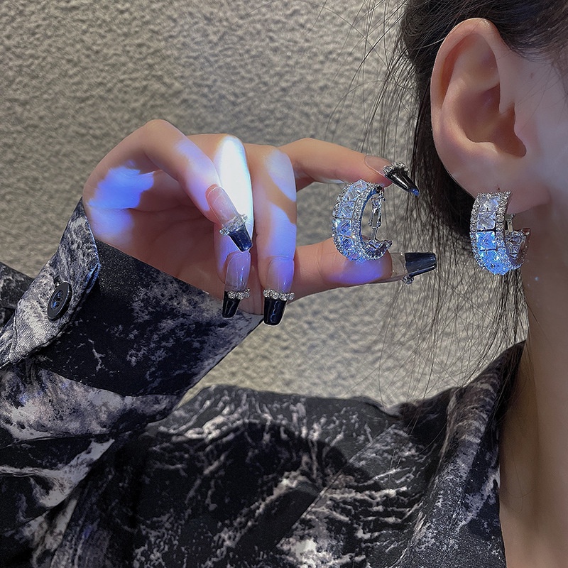 Anting Hoop Bentuk C Bahan 925 Silver Needle Aksen Zirkon