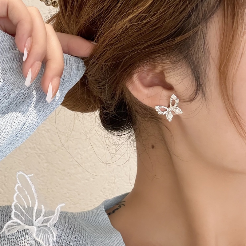 Anting Stud Bentuk Bunga Tulip Aksen Mutiara Kristal Gaya Korea Untuk Wanita