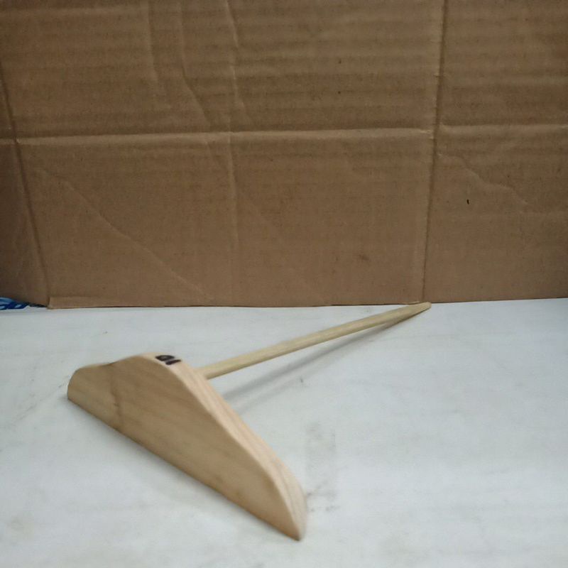Perata Adonan Crepes Kayu
