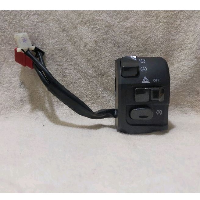 Saklar switch kanan Lexi B3F Original Yamaha  SAKLAR TOMBOL SWITCH HOLDER KANAN LAMPU HAZARD LEXY LEXI B3F
