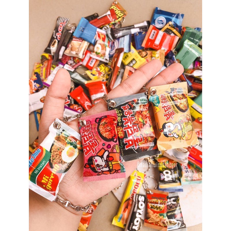 Gantungan Kunci Snack Miniatur Plastik & Tempelan Kulkas Snack - GanciSnack Rndm