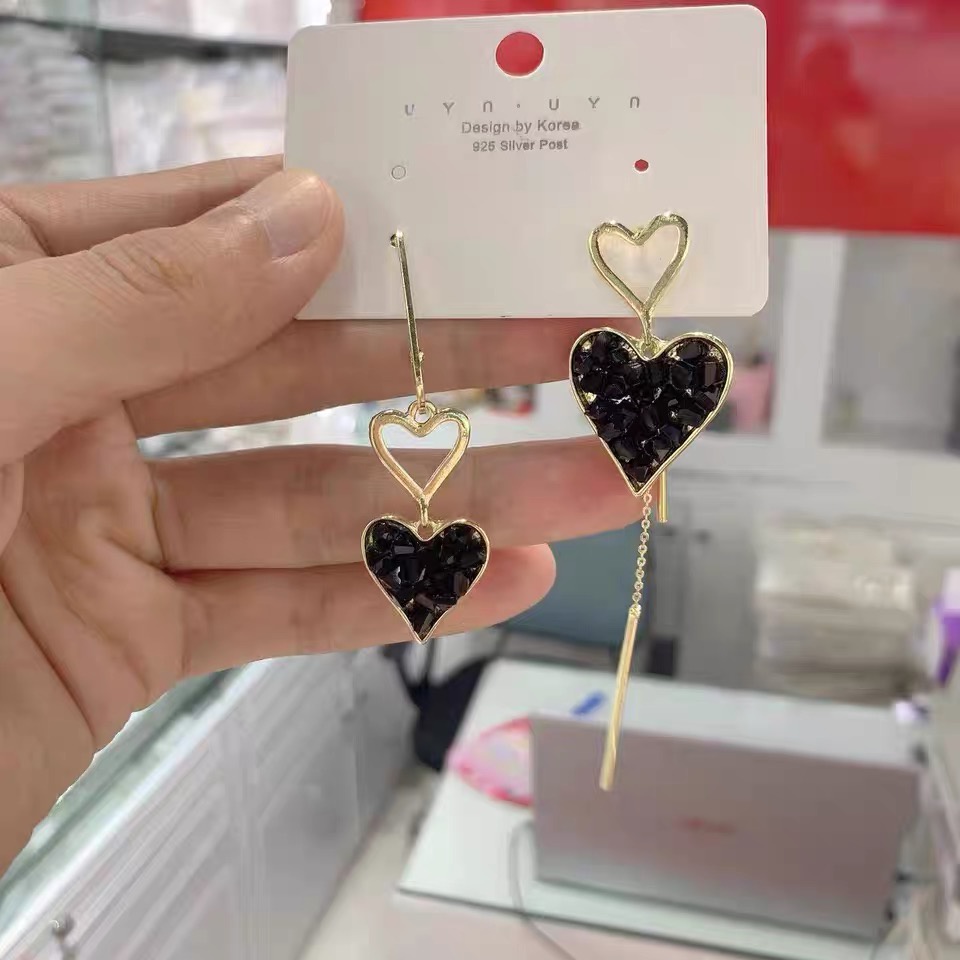 Anting 925 Silver Needle Zircon Bentuk Hati Warna Hitam Gaya Korea Untuk Wanita