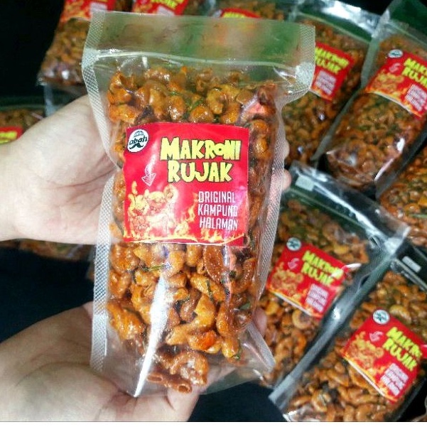 

seblak dan Makaroni bumbu rujak pedas makroni oleh oleh khas sumedang