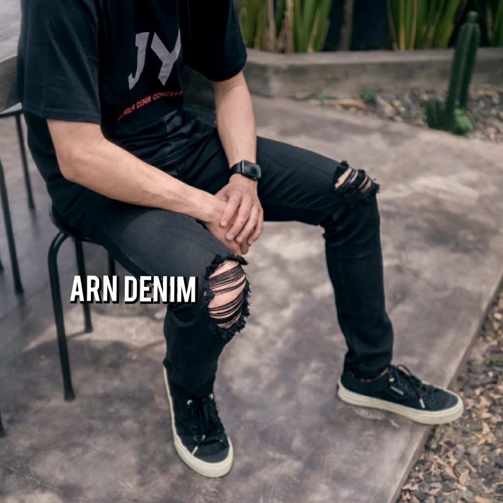 Celana Jeans sobek lutut robek ripped Hitam destroy premium