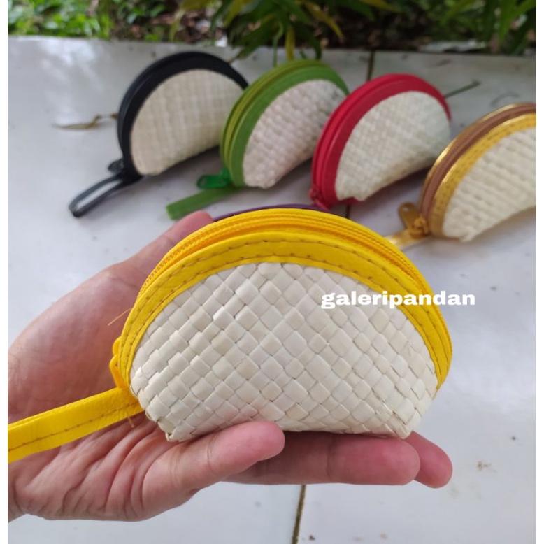 Dompet koin anyaman souvenir / Dompet kerang Mini
