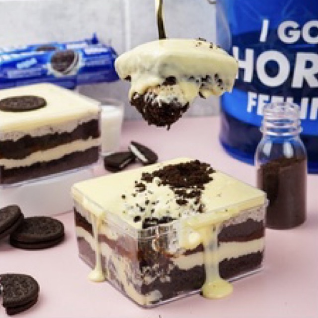 Cookies & Cream Dessert Box - Bittersweet by najla - Oreo