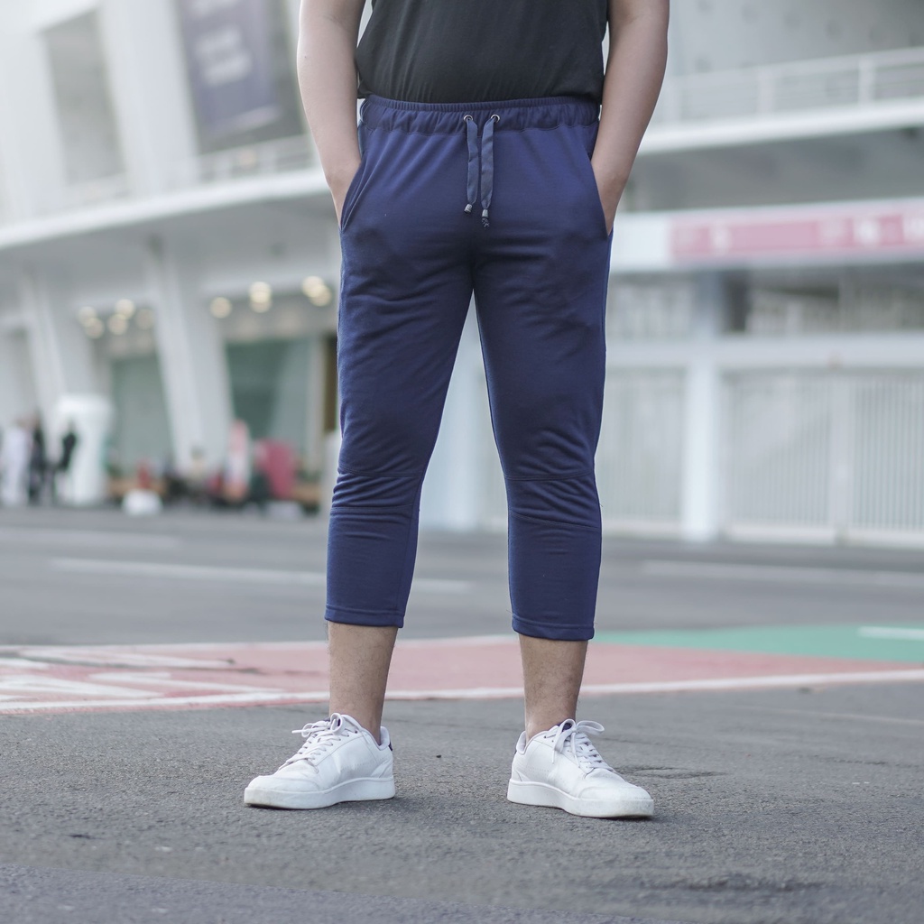 Celana 7/8/ Celana Olahraga Pendek Qomishu Ezra