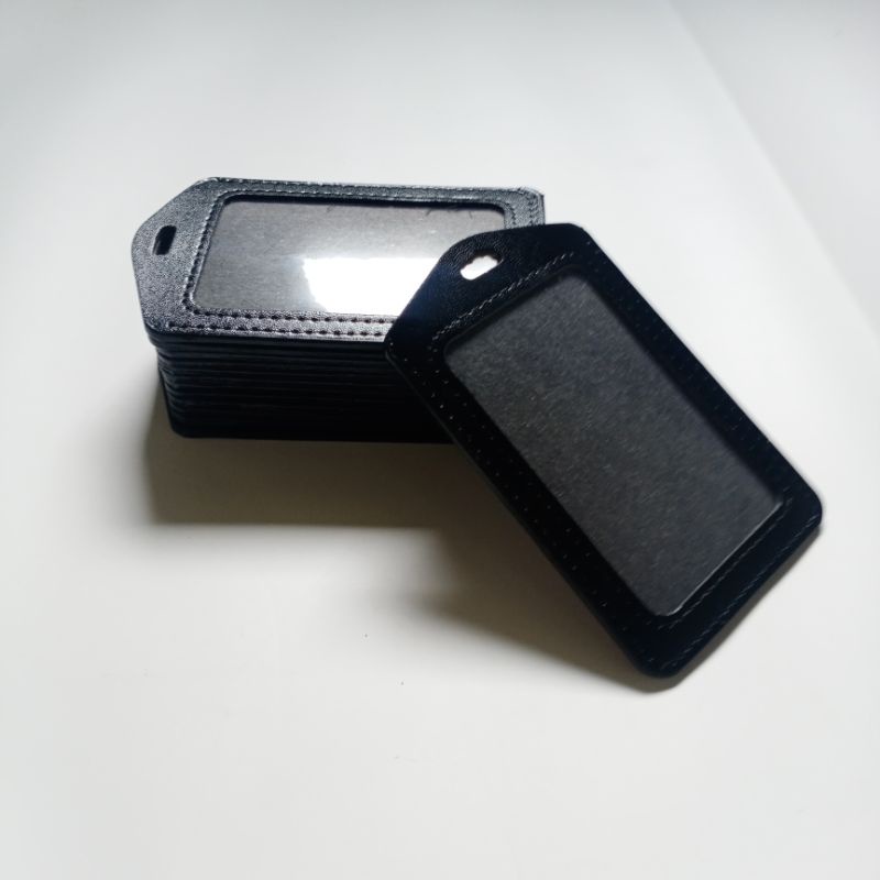 

Holder Kulit idcard/ Case Idcard / Tempat name tag bahan kulit warna coklat