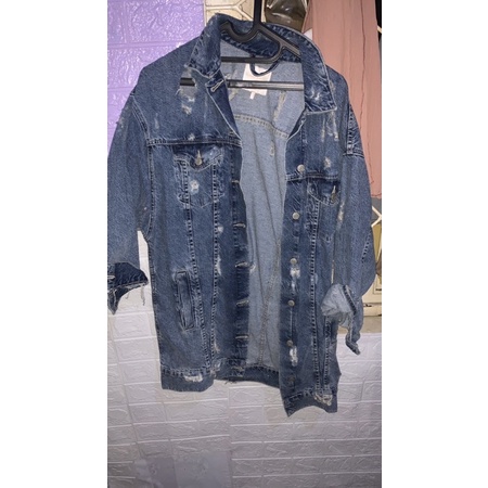 Ripped denim jacket (Zara)