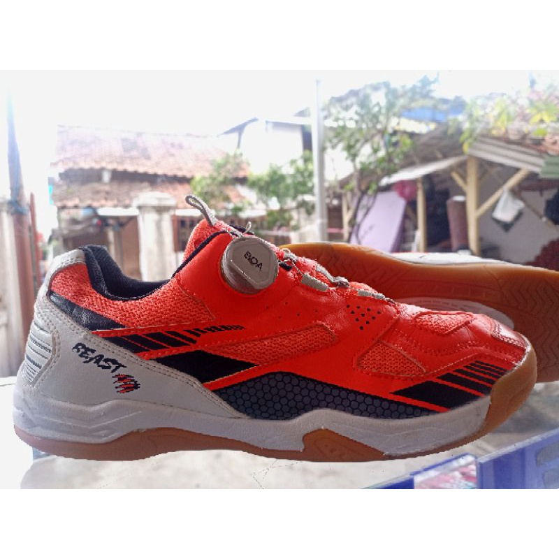 Sepatu Badminton Vitro Beast BOA Second Original