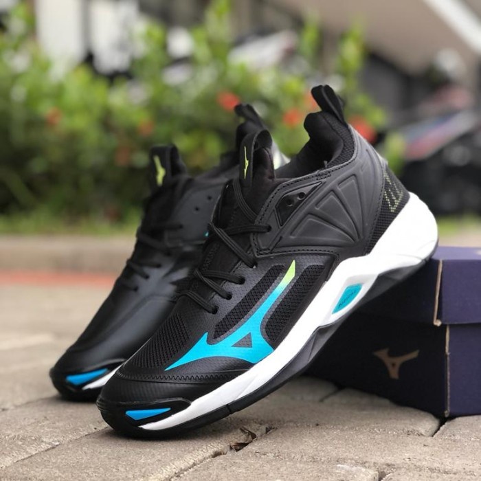 sepatu bulutangkis mizuno wave claw original - hitam biru, 38