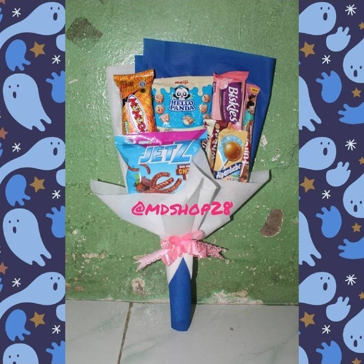 

Bucket Snack Wisuda BiruPutih