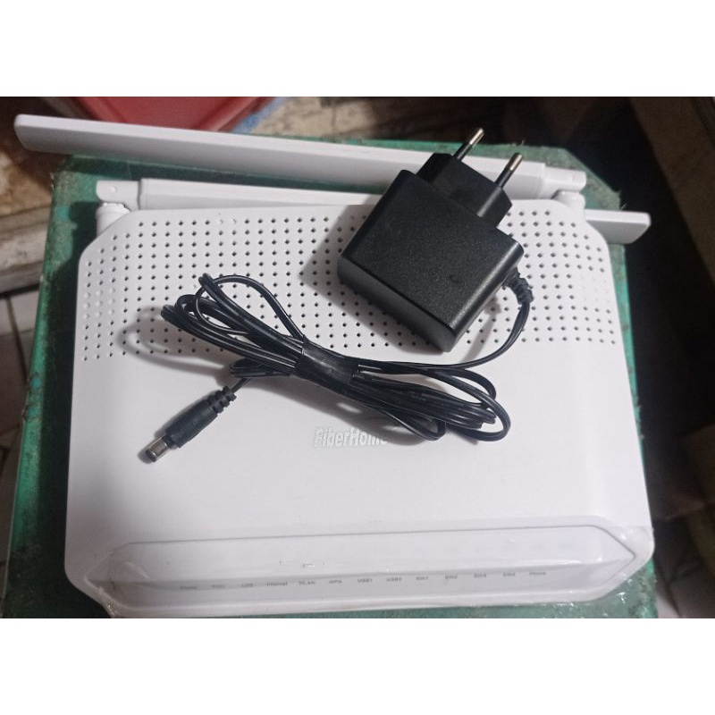ONT GPON FIBERHOME HG6145F DUAL BAND Like new