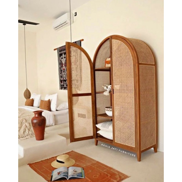 lemari pajangan/lemari hias/lemari rotan minimalis