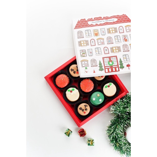 

christmas fatcarons (box of 9)