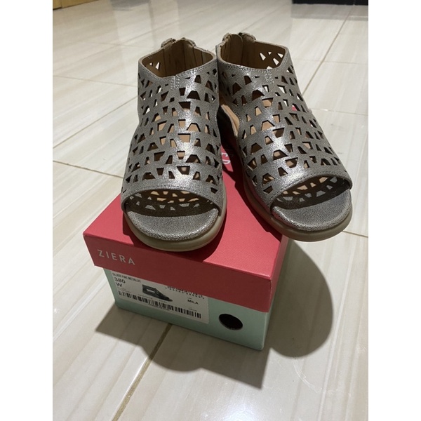 ZIERA SUPER SUPPORT IVORY SILVER FINE METALIC Sandal Kulit Wanita Zierra