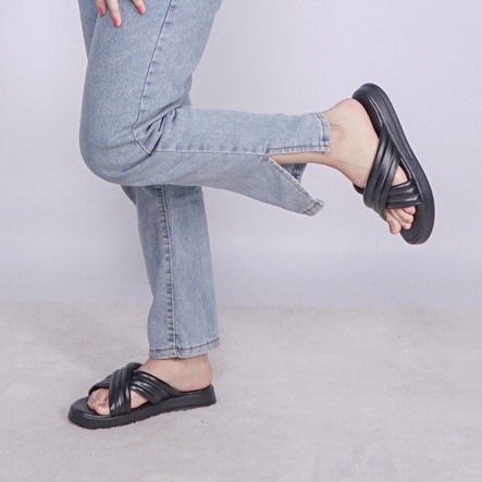 SARASARA YUK - Sandal Wanita Alas Sol Tebal Tinggi SARA SARA DORA Sendal Cewek Platform Wedges Kondangan Hak 2cm Model Silang 2 Size 36 37 38 39 40 Jalan Casual Santai Rumah Slop Warna Pink Soft Selop Original Kekinian Terbaru Shoes Mall Official Store