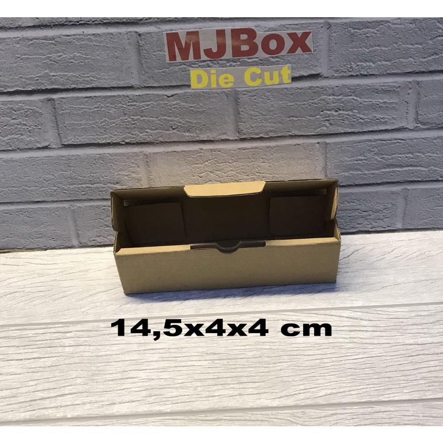 

Kardus karton uk. 14,5x4x4 cm...die cut box kotak Souvenir -dll