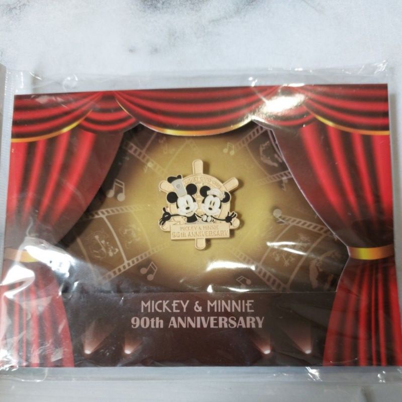 Jual Pin Mickey & Minnie 90th Anniversary | Shopee Indonesia