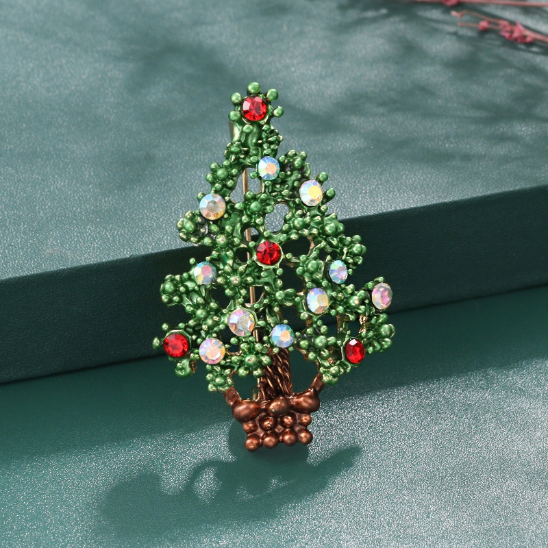 Pin Bros Bentuk Kartun Pohon Natal Bahan Metal Untuk Unisex