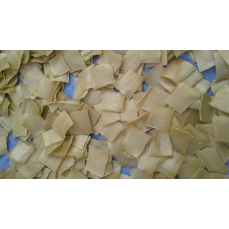 

Krupuk poli bawang mentah 500g bentuk kotak