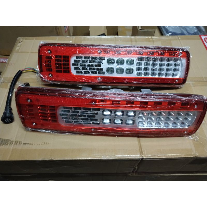 STOP LAMP VOLVO LAMPU BELAKANG TRUCK VOLVO 47 CM