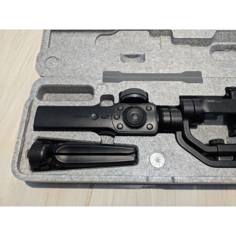 Zhiyun smooth 4
