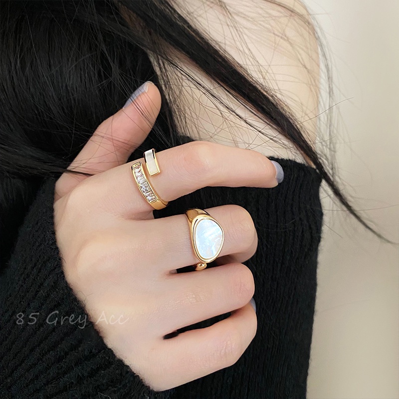 YEEZII Set Cincin Desain Hati Malaikat Bahan Resin Warna Emas Perak Gaya Vintage Untuk Wanita