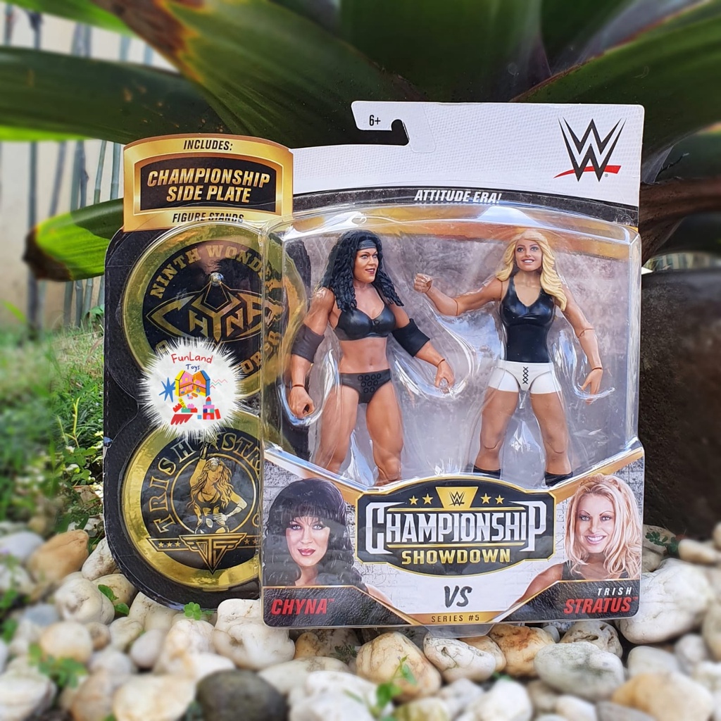 WWE Championship Showdown Chyna vs Trish Stratus