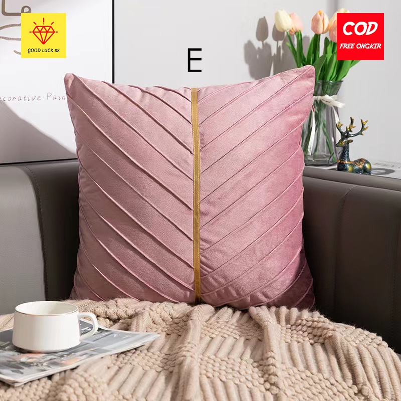 Sarung Bantal Sofa Import Mewah Beludru Emas Pola Jahit Daun Modren Ukuran 45x45cm Kwalitas Premium