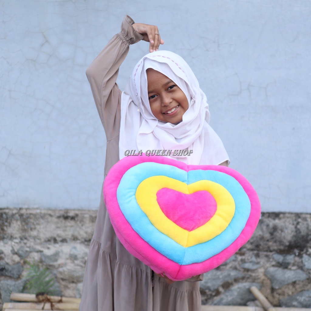 BANTAL love pelangi 37cm bukan boneka BTS
