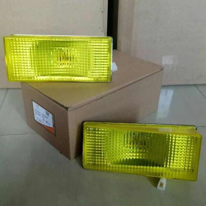Lampu bemper Fuso fighter lampu kabut Fuso fighter