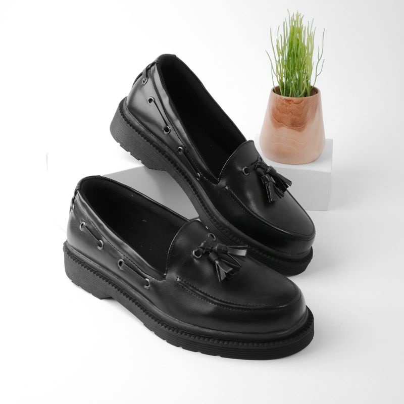 Sepatu Slip On &quot;XANDER OUTSOLE BLACK&quot; LIMITED EDITION