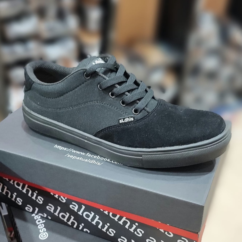 Sepatu Pria Sneakers Cowok Keren Buat Sekolah Gaya Dan Jalan Spatu Kets Cowo Hitam Polos Terbaru Aldhis HS10