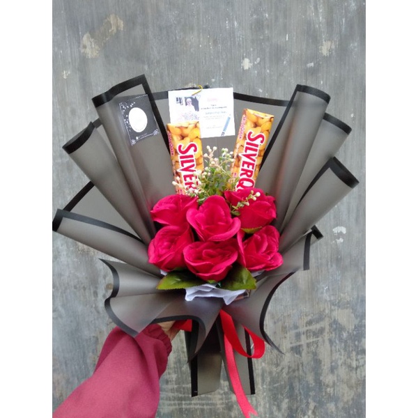 Buket bunga dan coklat