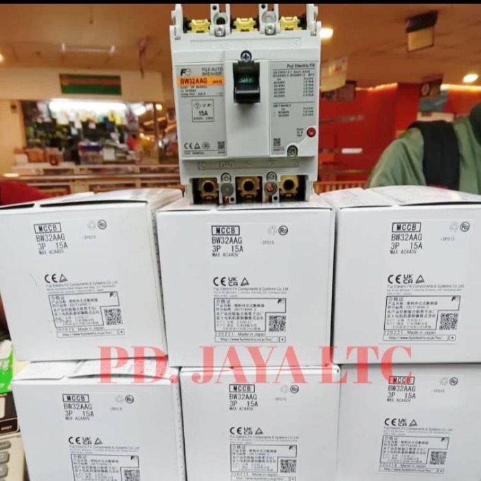 Fuji Moulded Case Circuit Breaker MCCB 3P 15A BW32AAG